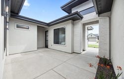 311 N Hunter Creek Ave, Eagle, ID 83616