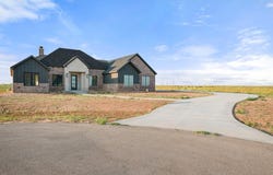 1154 E Hayes Street, New Home, TX 79383