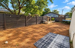126 Travis Ln, Spicewood, TX 78669