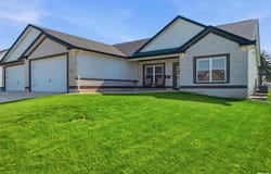 215 CYPRESS Point, Washington, IL 61571