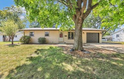 525 Orchard Lane, Arthur, IL 61911