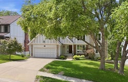 4142 NE Hampstead Drive, Lee's Summit, MO 64064