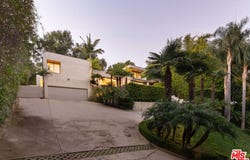 2731 Hutton Dr, Beverly Hills, CA 90210