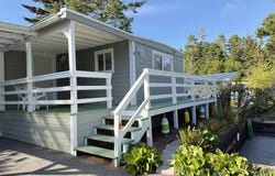 1600 Rhododendron Dr, Florence, OR 97439