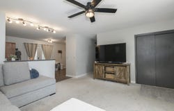 910 Mayer Ln, Mayville, WI 53050