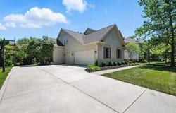 8066 Summerhouse Drive W, Dublin, OH 43016