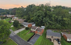 72 Woody Crest Dr, Whitehall, PA 15234