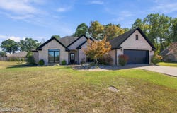 32 Legacy Cove, Jackson, TN 38305