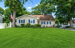 1A Richard Place, Ronkonkoma, NY 11779