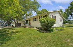 5703 Aster Lane, Waterloo, IA 50701