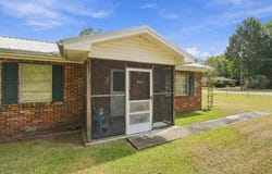 100 Arvie Drive, Dothan, AL 36301