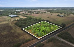 17321 Jackel Rd, Von Ormy, TX 78073