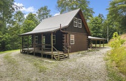 572 Paradise Drive, Rogers, KY 41365