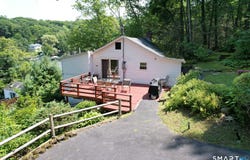 837 E Wakefield Boulevard, Winchester, CT 06098