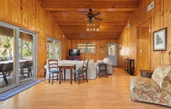 1532 NE Palm St, Steinhatchee, FL 32359