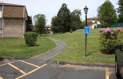 752 Quaker Lane, Warwick, RI 02818