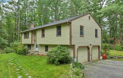 11 Dodge Road, Hampton Falls, NH 03844