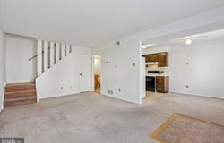 5200 HILLTOP DR #E17, BROOKHAVEN, PA 19015