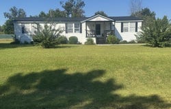 104 Moss Lane, Fitzgerald, GA 31750