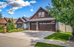 967 E Hurricane Dr, Hayden, ID 83835