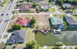 819 SE 33rd Terrace, Cape Coral, FL 33904