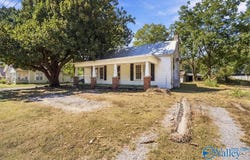 2033 Cleveland Avenue SW, Decatur, AL 35601