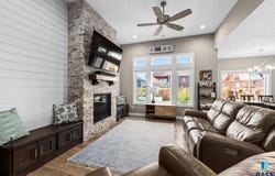 7104 E 38th St, Sioux Falls, SD 57110