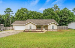 327 Lakeview Drive, Crestview, FL 32536