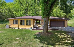 750 WASHBURN Road, Washburn, IL 61570