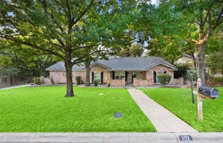102 Walnut Way, Euless, TX 76039