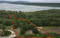 E Sandy Lane, Cedar, MI 49621