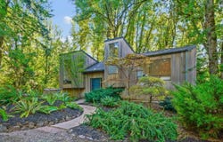 4298 River Rd S, Salem, OR 97302