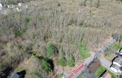 69 East St, Grafton, MA 01536