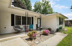 503 SW Maple Lane, Oak Grove, MO 64075