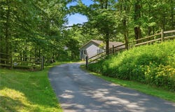 265 Glade Mill Rd, Valencia, PA 16059