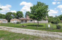 10784 70th Street, Chetopa, KS 67336