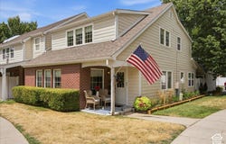128 W PHEASANTBROOK Cir N, Centerville, UT 84014