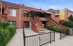 122 E 46th St, Brooklyn, NY 11203