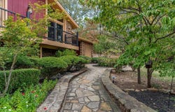 3707 Old Oaks LN, Fort Smith, AR 72903