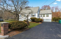57 Winter St, Woburn, MA 01801