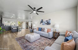 2015 E VISTA Drive, Phoenix, AZ 85022