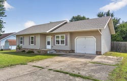 712 S Chestnut Street, Buffalo, MO 65622