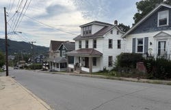 5th 805, Huntingdon, PA 16652