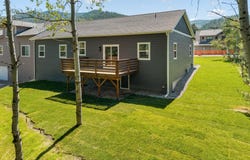 203 Palomino Ct, Pinehurst, ID 83850