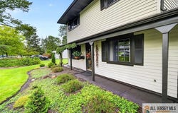 40 Emerald Road, South Brunswick, NJ 08824