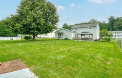 721 Close Circle, Webster, NY 14580
