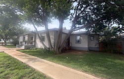 216 E 4th Street, Clarendon, TX 79226