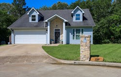 330 Oak Meadow Lane, Lufkin, TX 75904