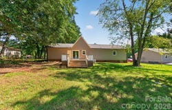 1711 Piney Road, Hickory, NC 28602