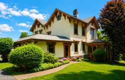 111 Douglas Road, Staten Island, NY 10304